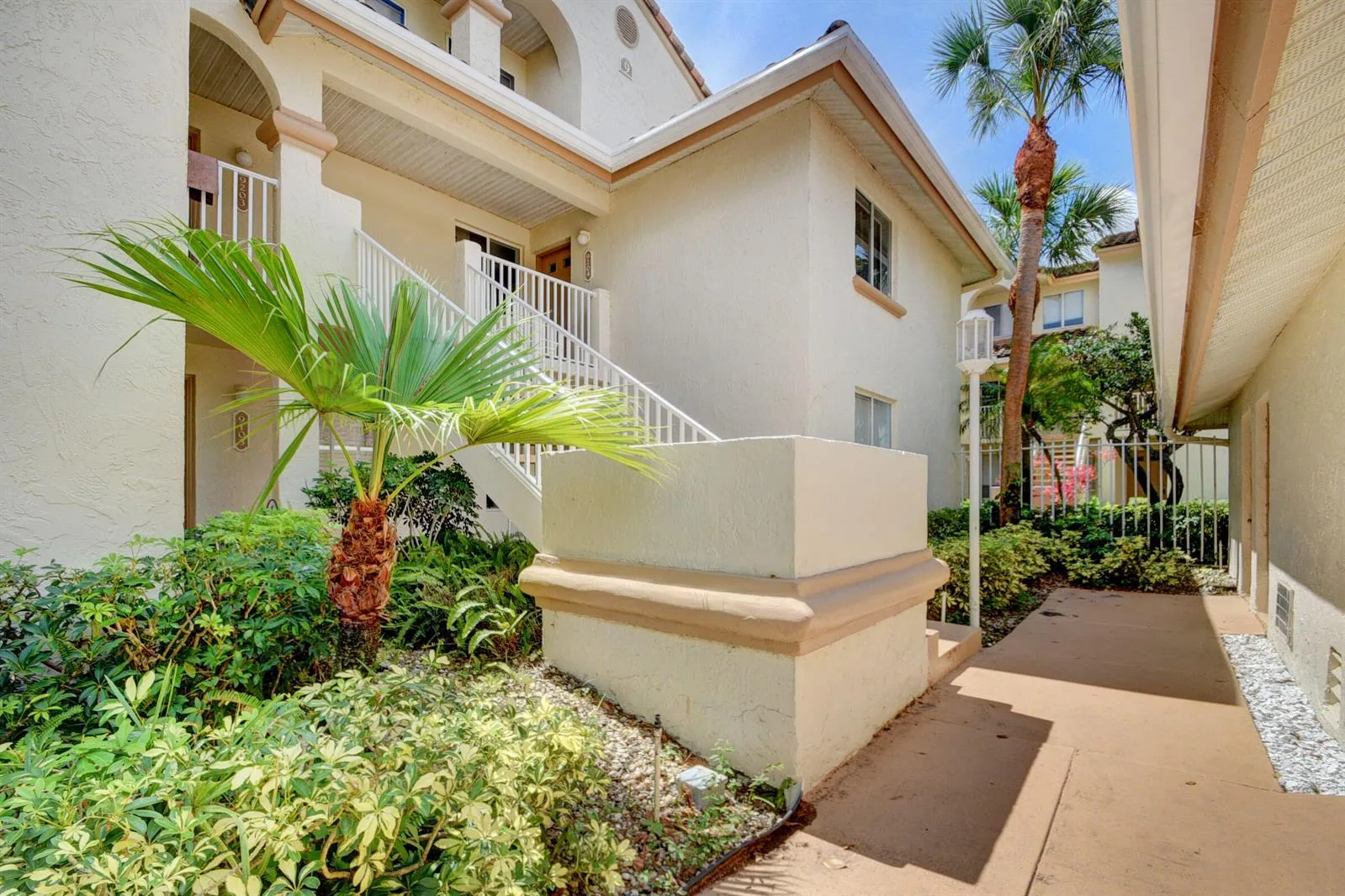 9204 Glenmoor Drive, West Palm Beach, FL 33409 photo 3