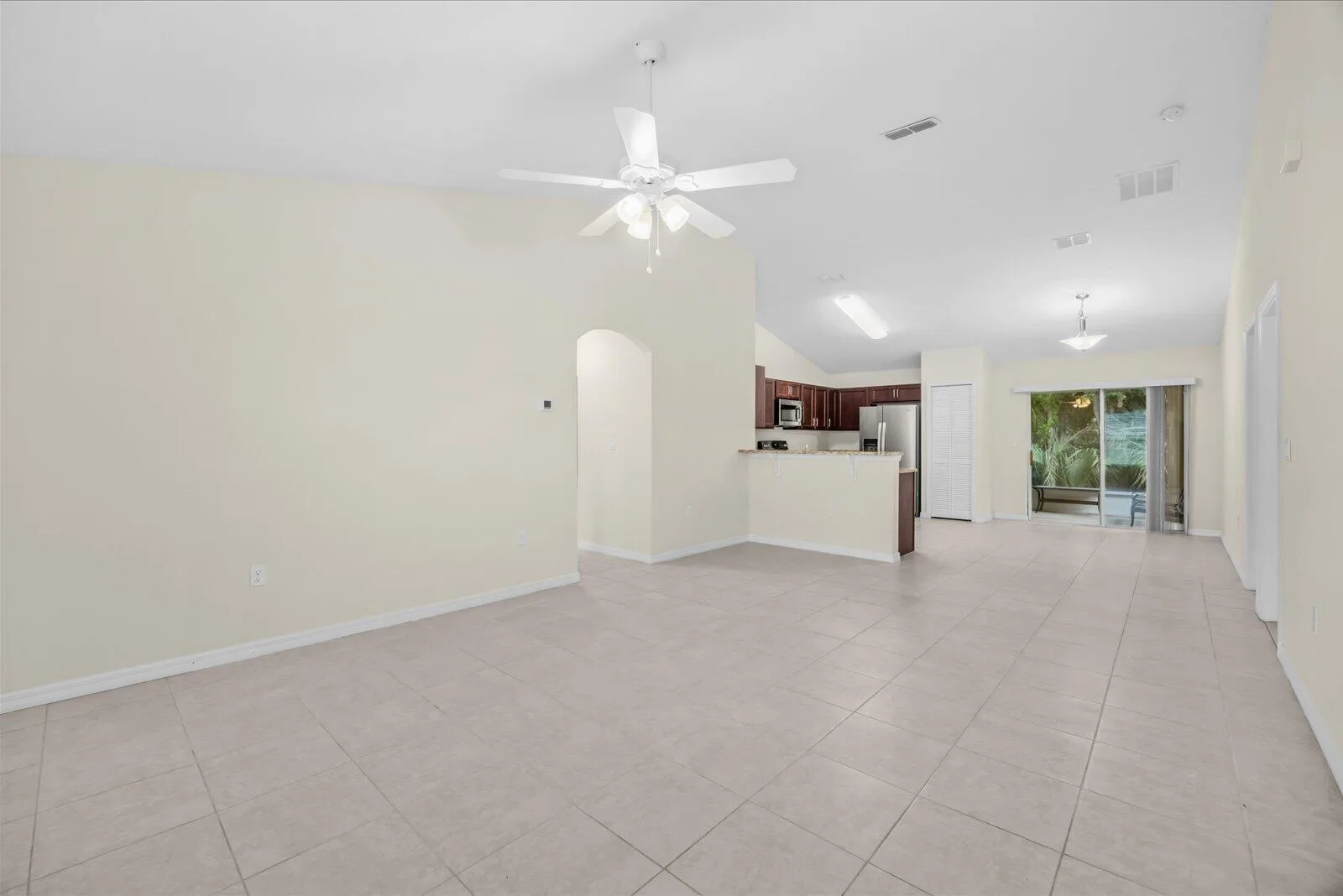 8736 98TH Court, Vero Beach, FL 32967 photo 5