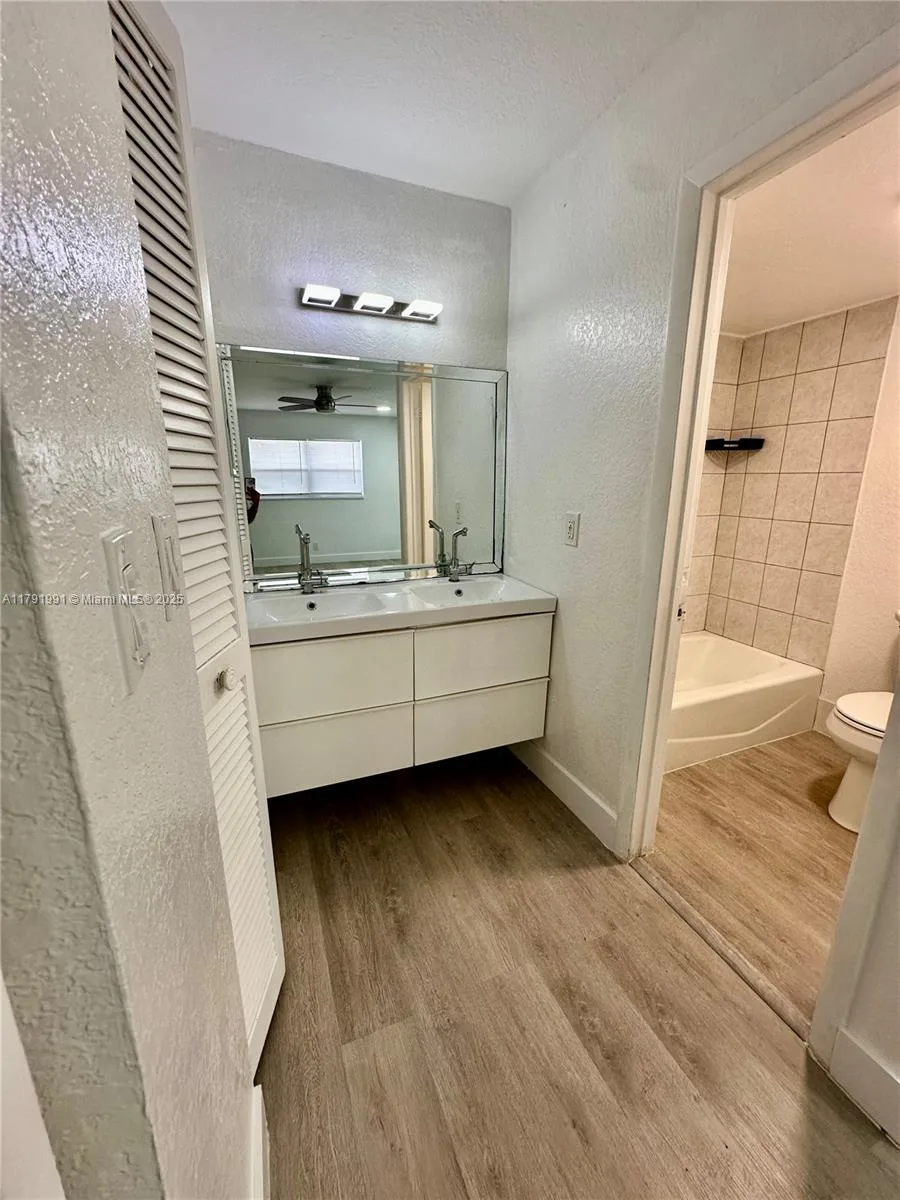 6201 N Falls Cir Dr # 212, Lauderhill, FL 33319 photo 11