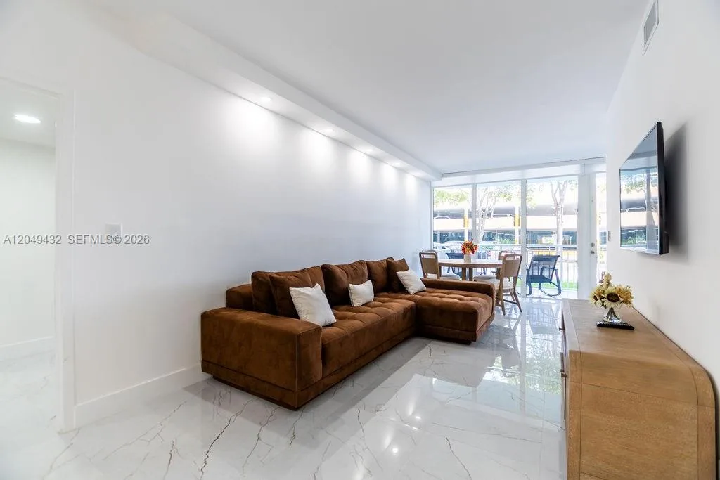301 174th St # L05, Sunny Isles Beach, FL 33160 photo 11