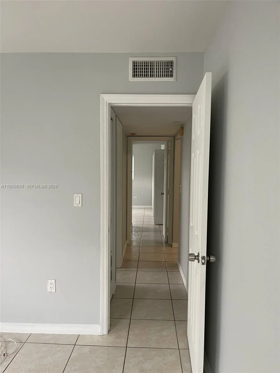 7670 SW 82nd St # H113, Miami, FL 33143 photo 10