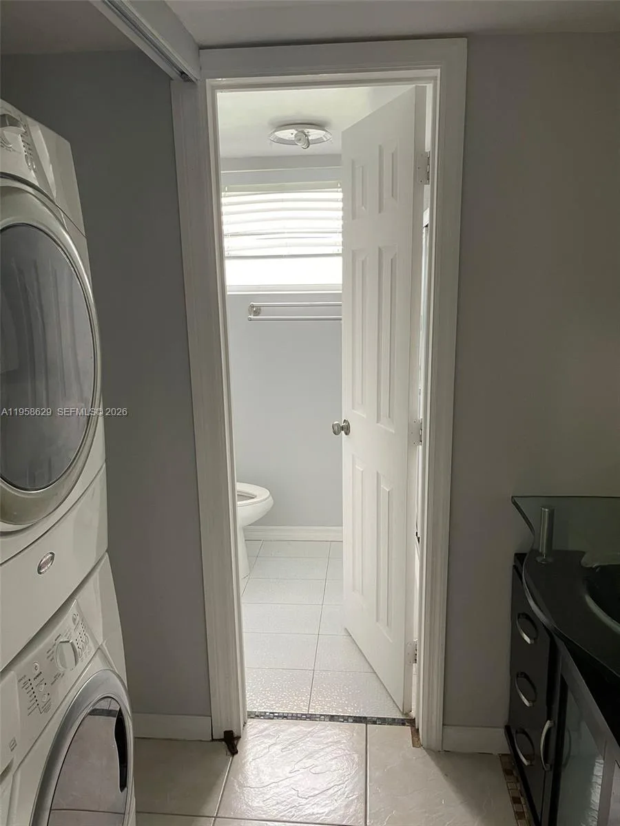 7670 SW 82nd St # H113, Miami, FL 33143 photo 12