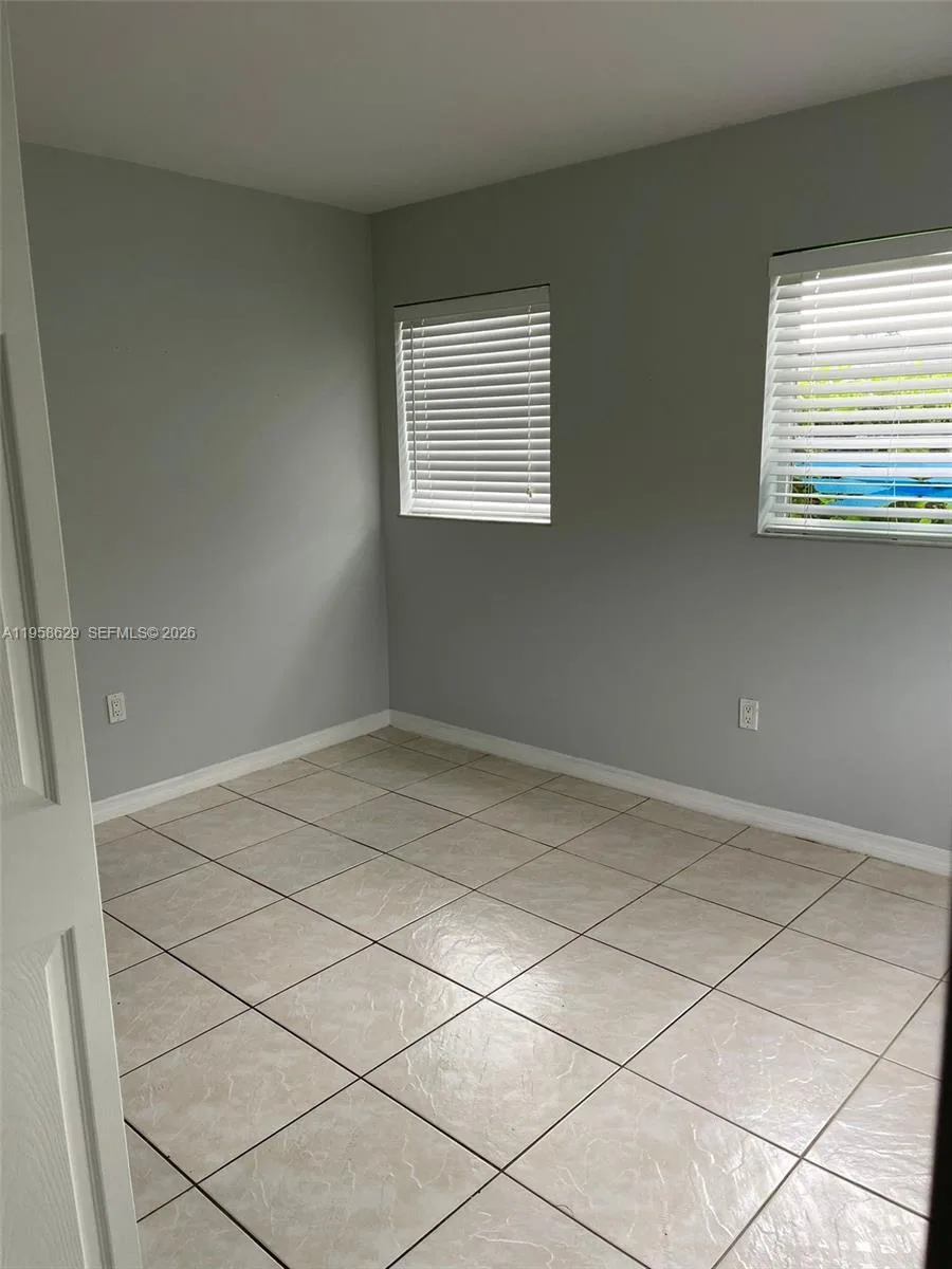 7670 SW 82nd St # H113, Miami, FL 33143 photo 8