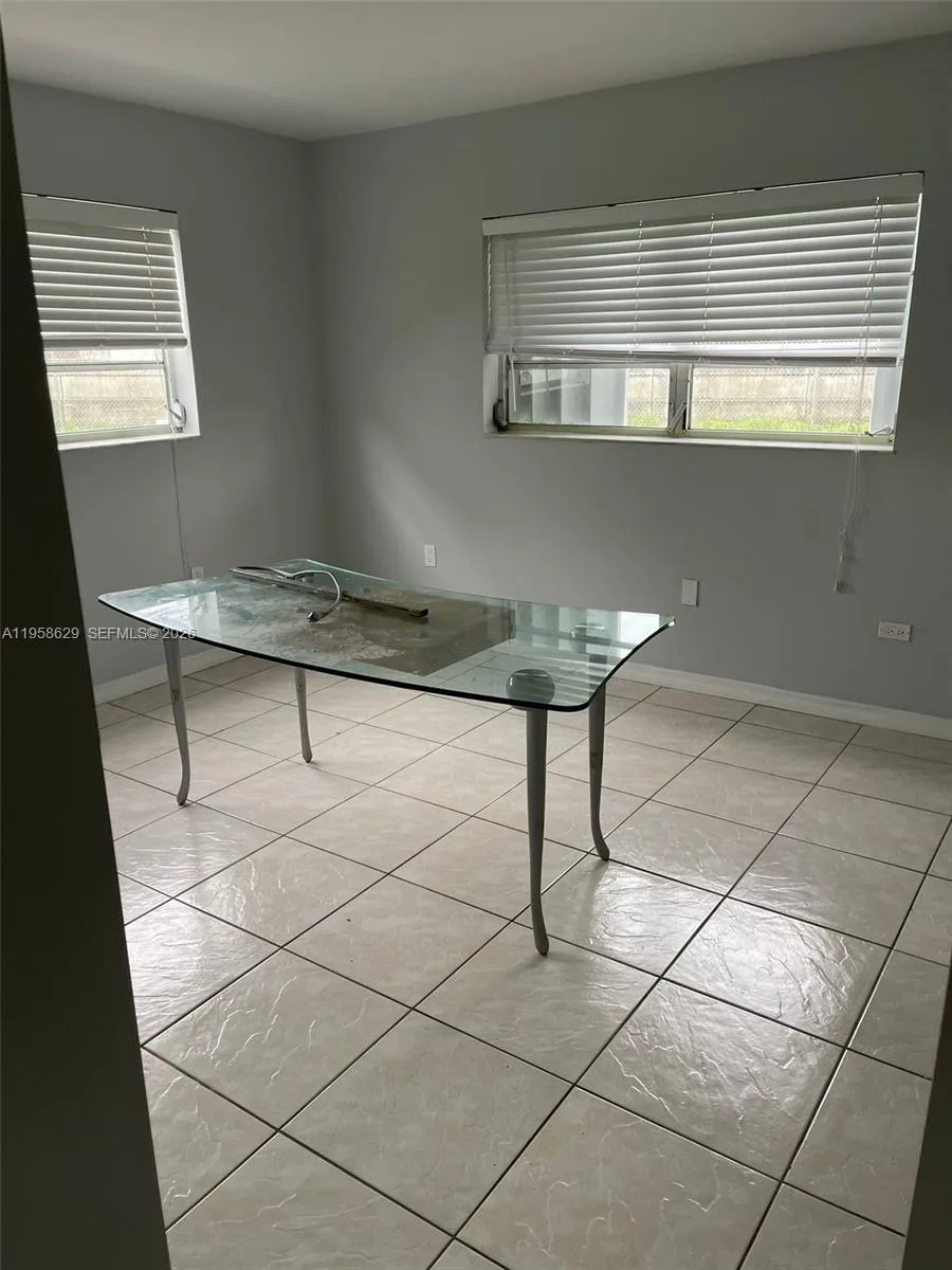 7670 SW 82nd St # H113, Miami, FL 33143 photo 9