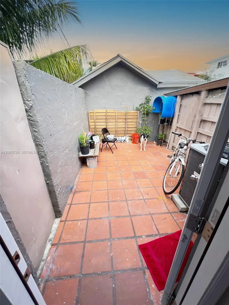 320 SW 4th Ave # B, Miami, FL 33130 photo 9