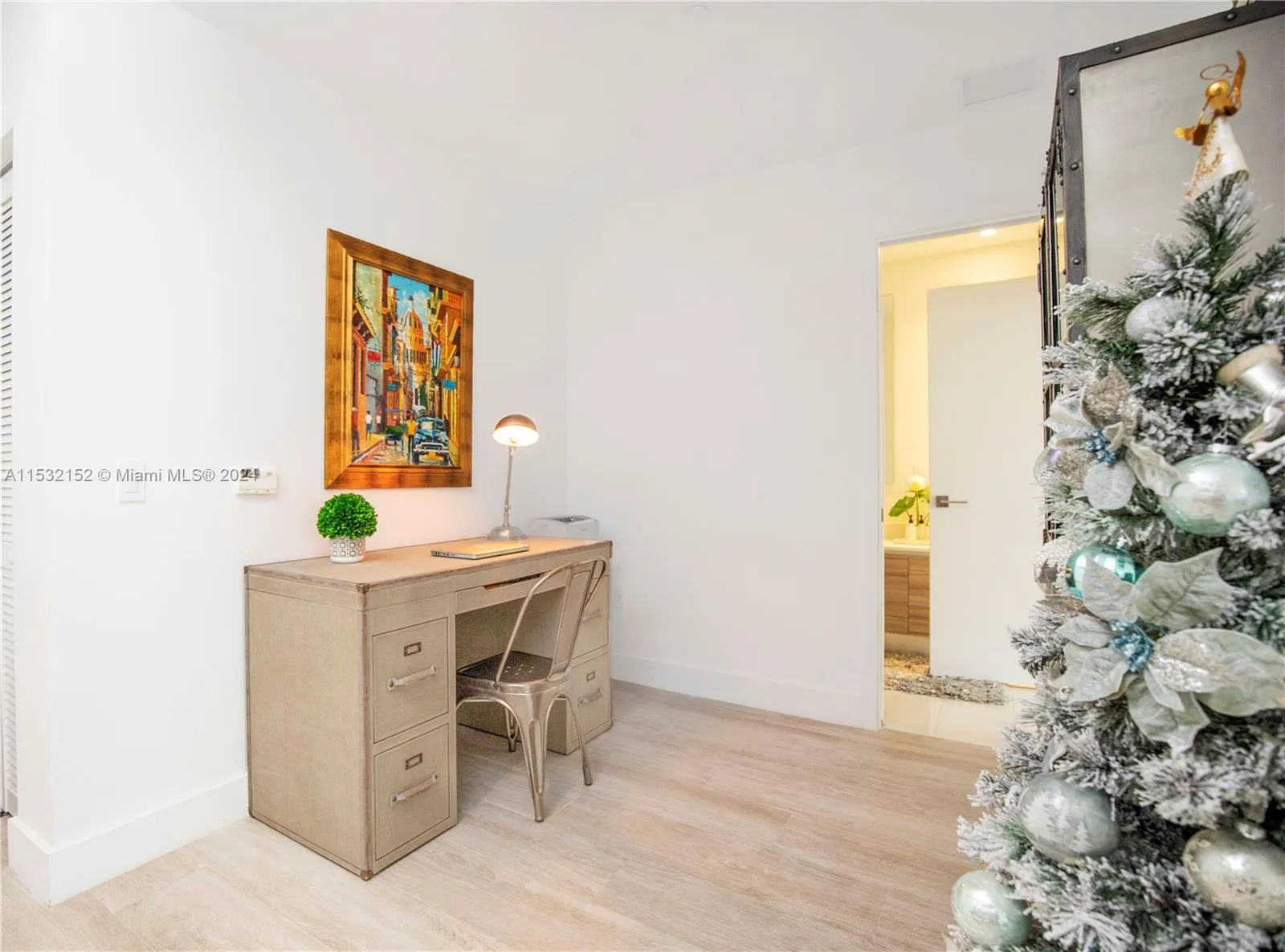 121 NE 34th St # L206, Miami, FL 33137 photo 6