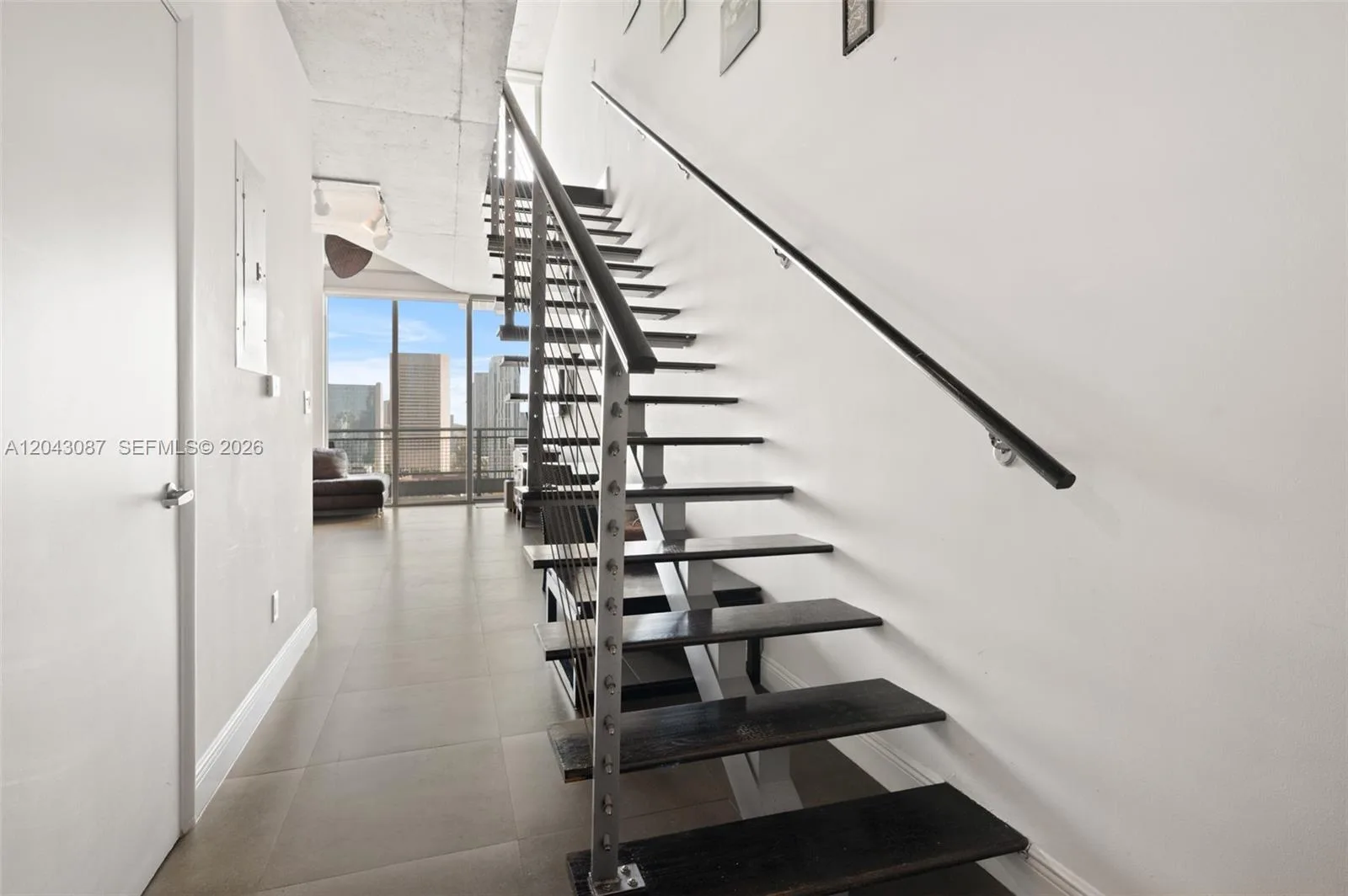 690 SW 1 Ct # 2703, Miami, FL 33130 photo 2