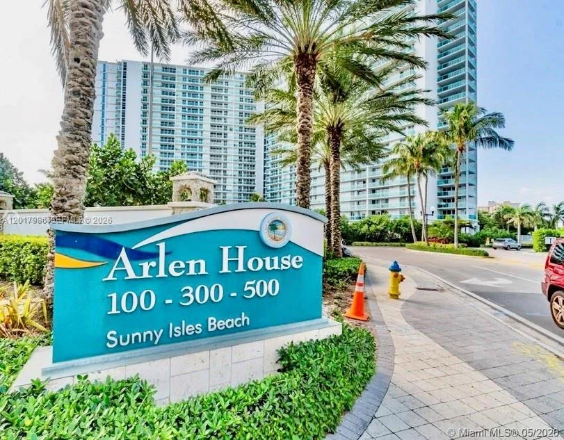 100 Bayview Dr # 428, Sunny Isles Beach, FL 33160