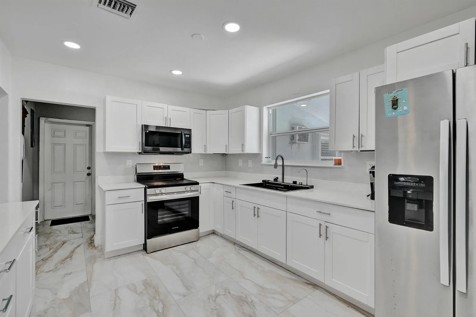 2320 NW 191st Terrace, Miami Gardens, FL 33056 photo 4