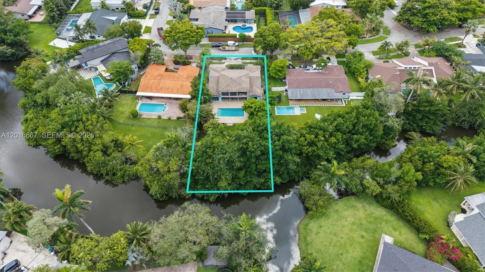 20021 NE 25th Ave, Miami, FL 33180