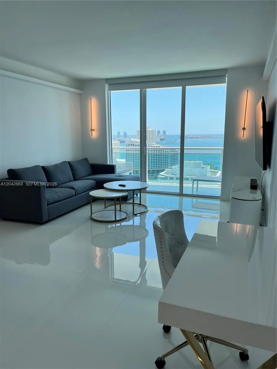 951 Brickell Ave # 2704, Miami, FL 33131 photo 4