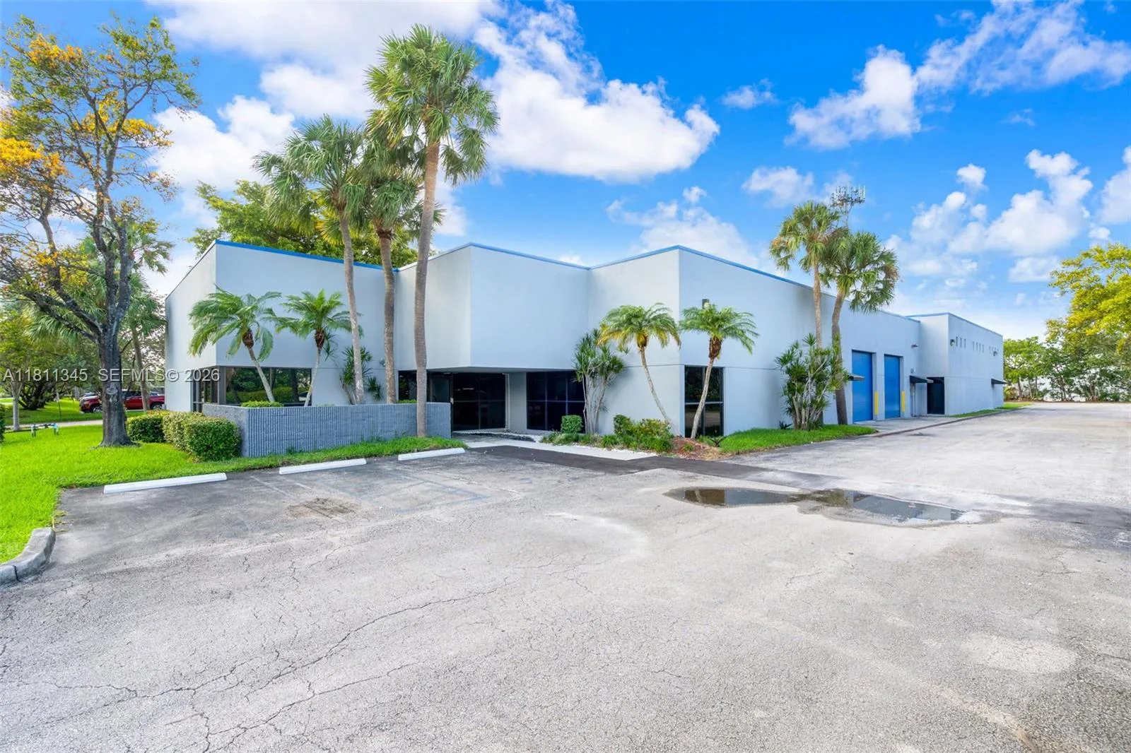 3541 NW 53rd St, Fort Lauderdale, FL 33309 photo 2