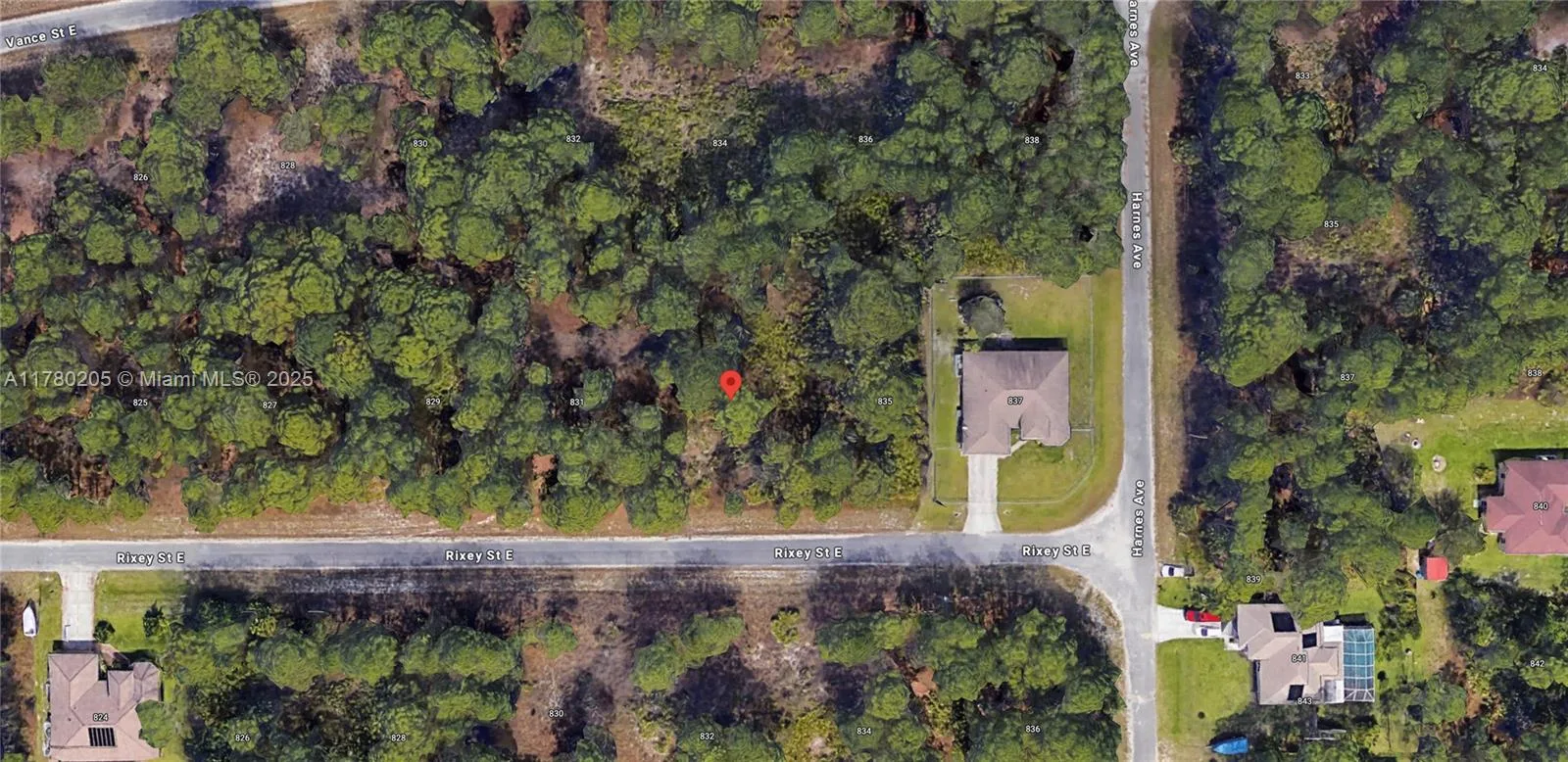 833 Rixiey ST E, Lehigh Acres, FL 33974 photo 2