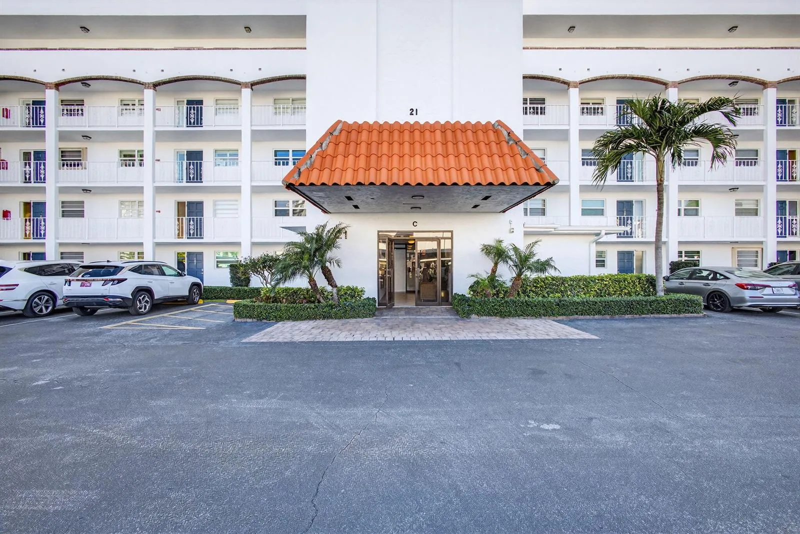 21 Yacht Club Drive # 505, North Palm Beach, FL 33408