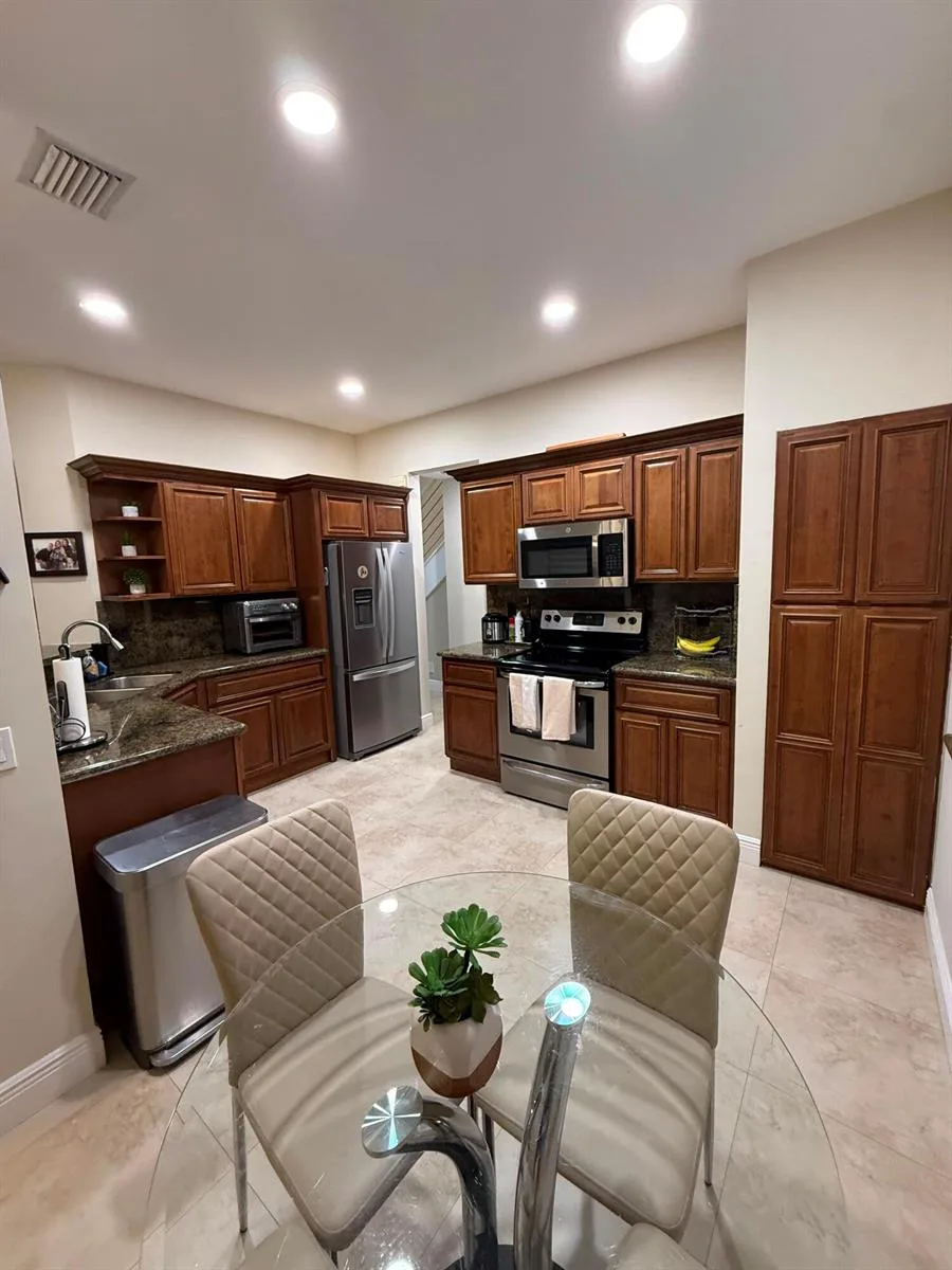 844 Falling Water Road, Weston, FL 33326 photo 11
