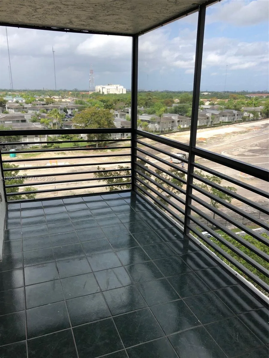 20840 San Simeon Way # 702, Miami, FL 33179 photo 11