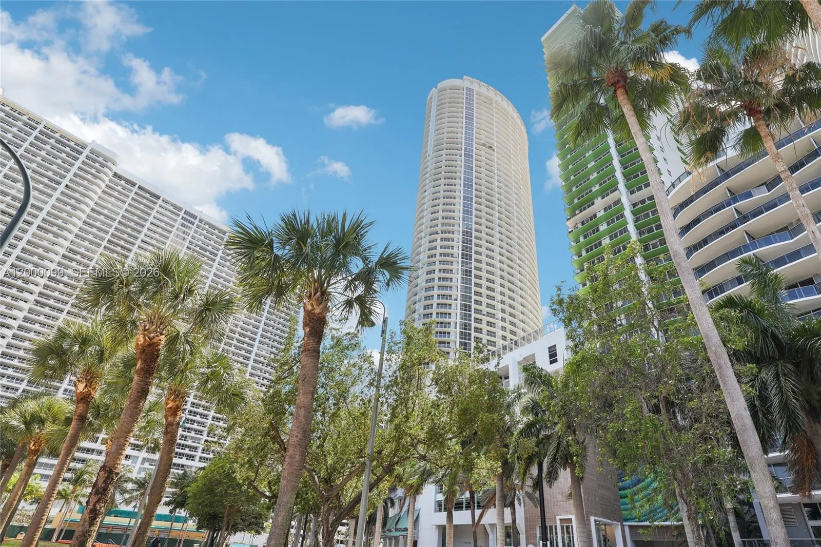 1750 N Bayshore Dr # 2805, Miami, FL 33132 photo 2