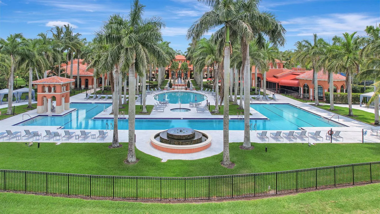 9842 Via Elegante, Wellington, FL 33411