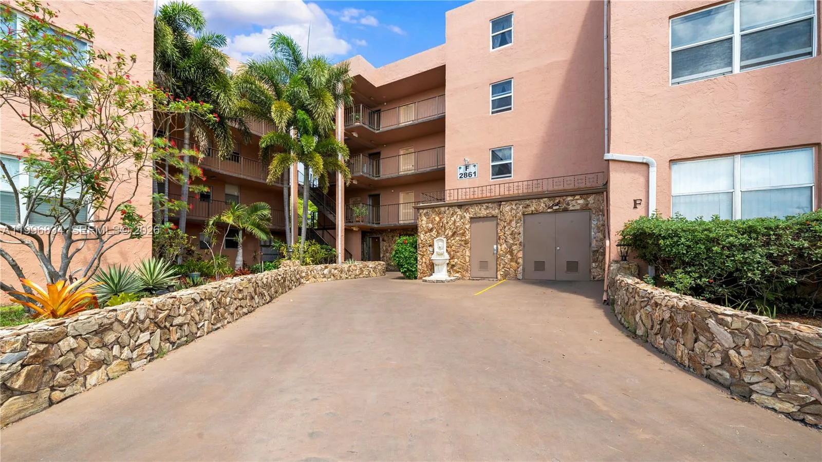 2861 Somerset Dr # 301, Lauderdale Lakes, FL 33311 photo 3