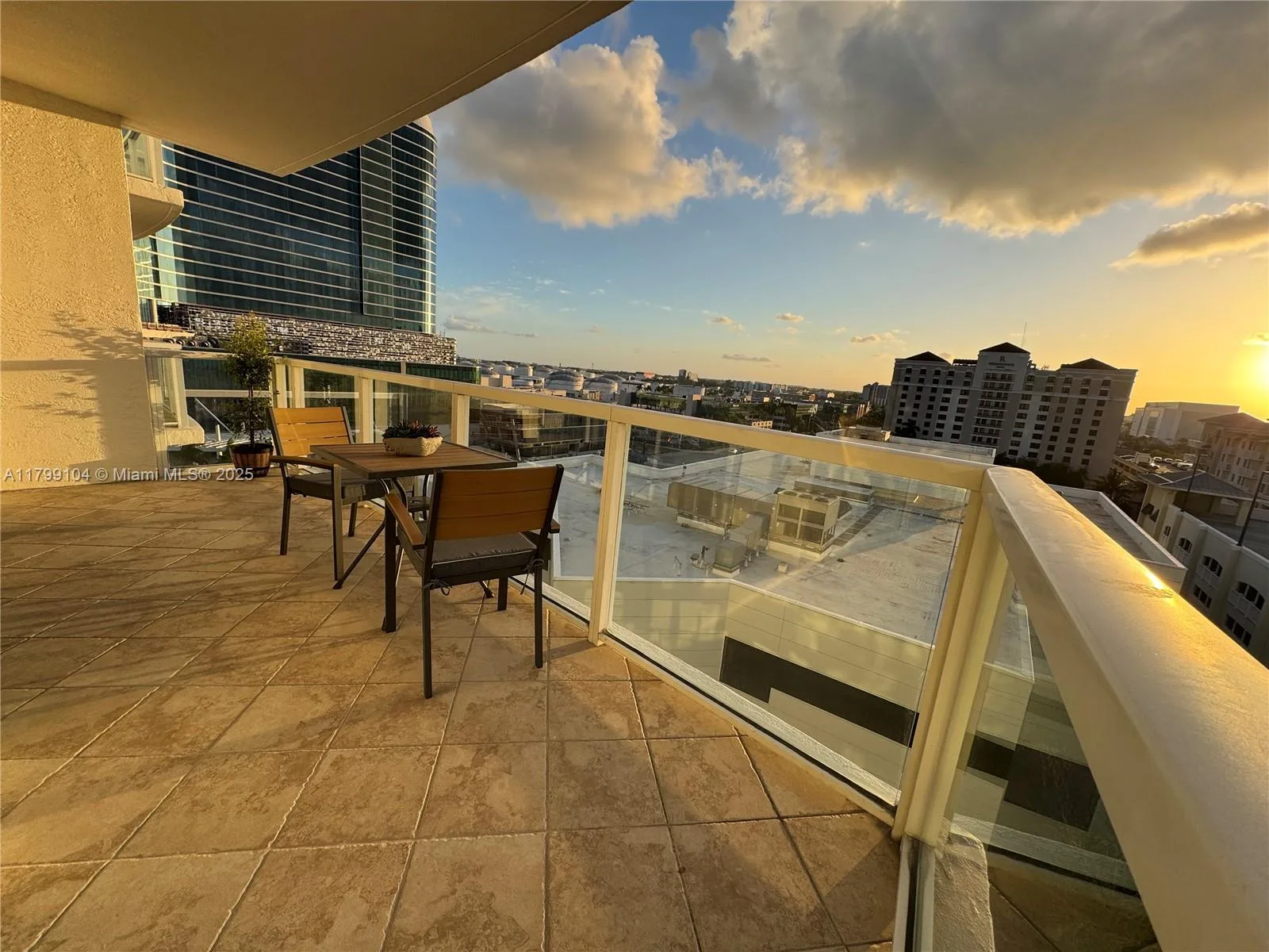 Port Condo – photo 27