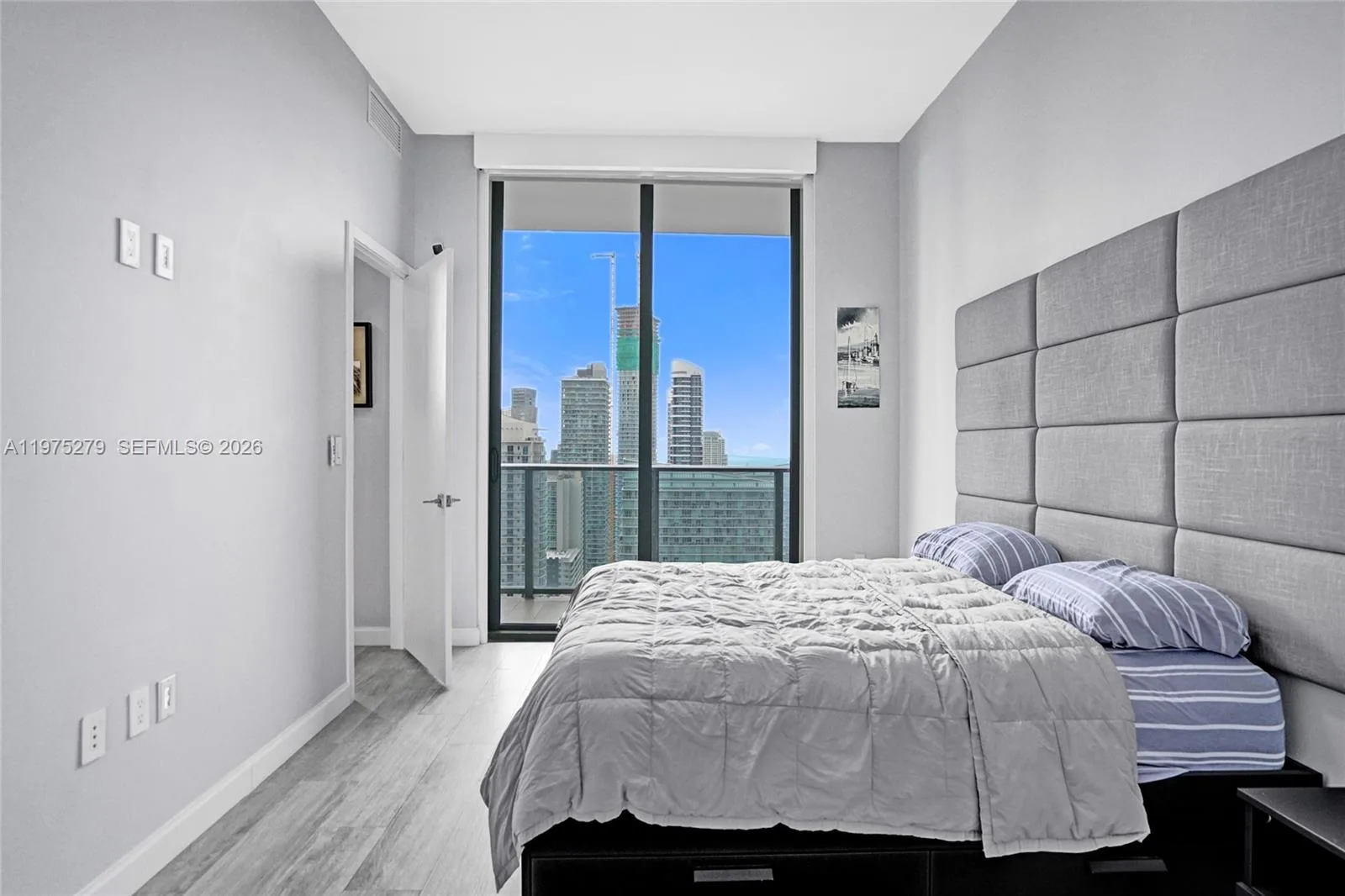55 SW 9th St # 4104, Miami, FL 33130 photo 11