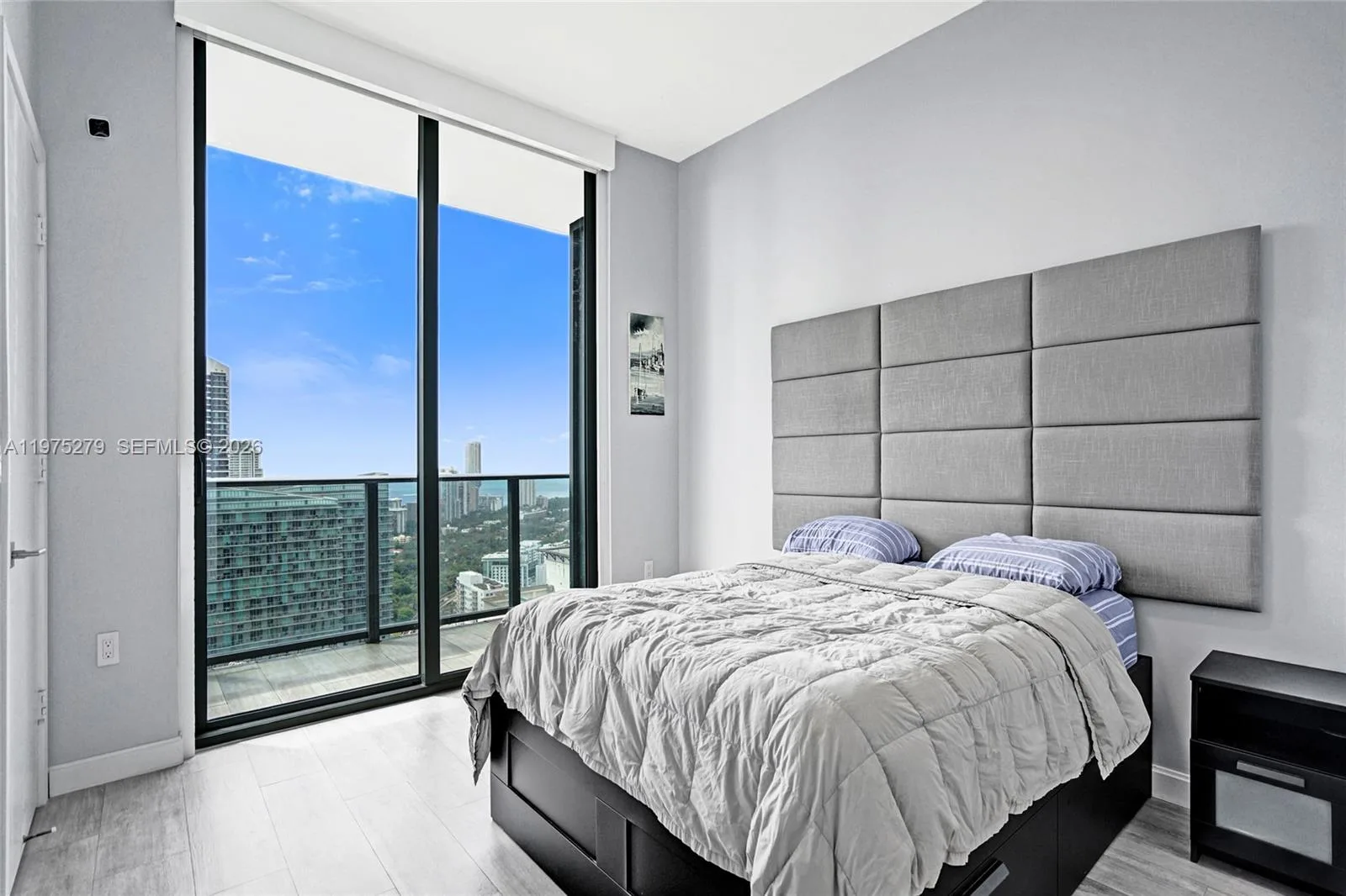 55 SW 9th St # 4104, Miami, FL 33130 photo 12
