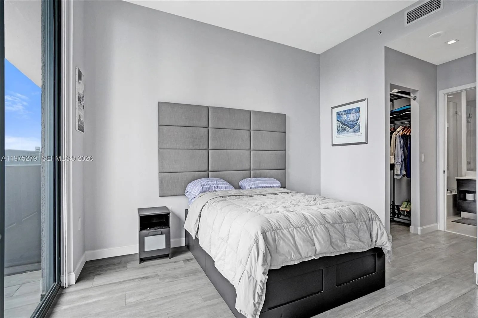 55 SW 9th St # 4104, Miami, FL 33130 photo 13