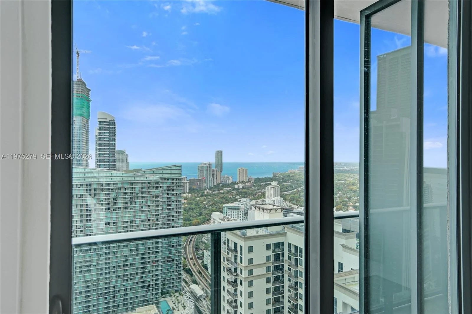 55 SW 9th St # 4104, Miami, FL 33130 photo 2