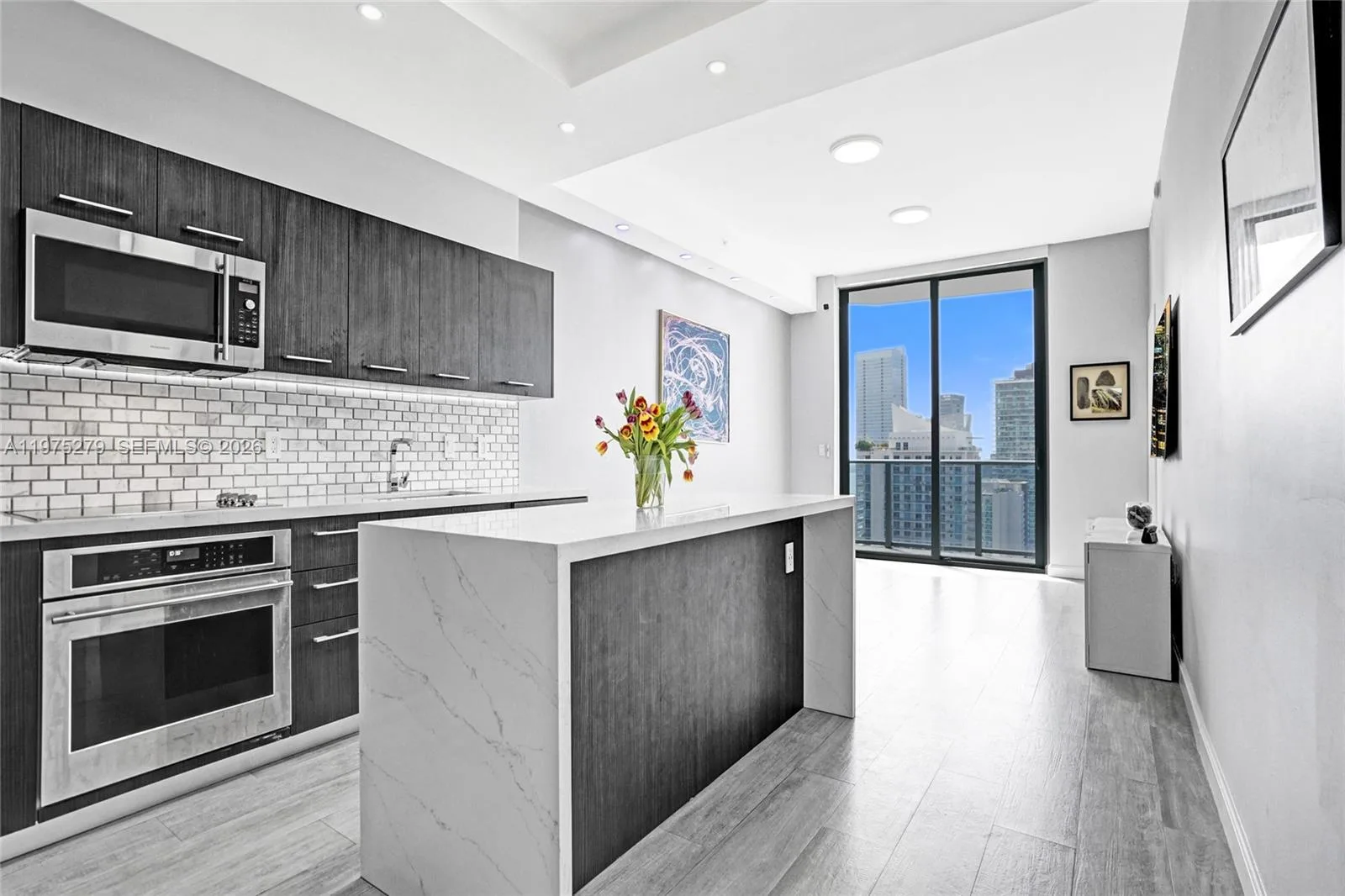 55 SW 9th St # 4104, Miami, FL 33130 photo 6