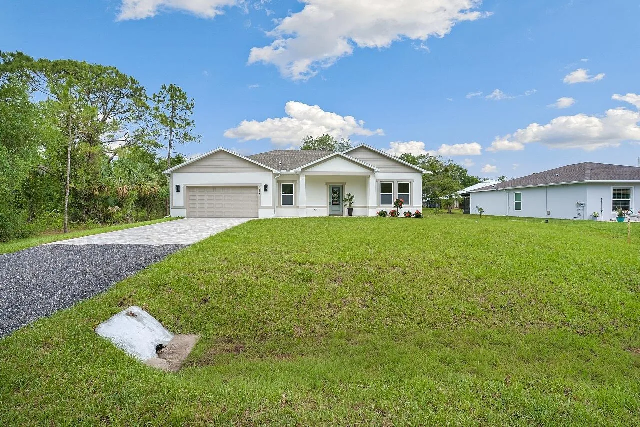 9355 100th Avenue, Vero Beach, FL 32967