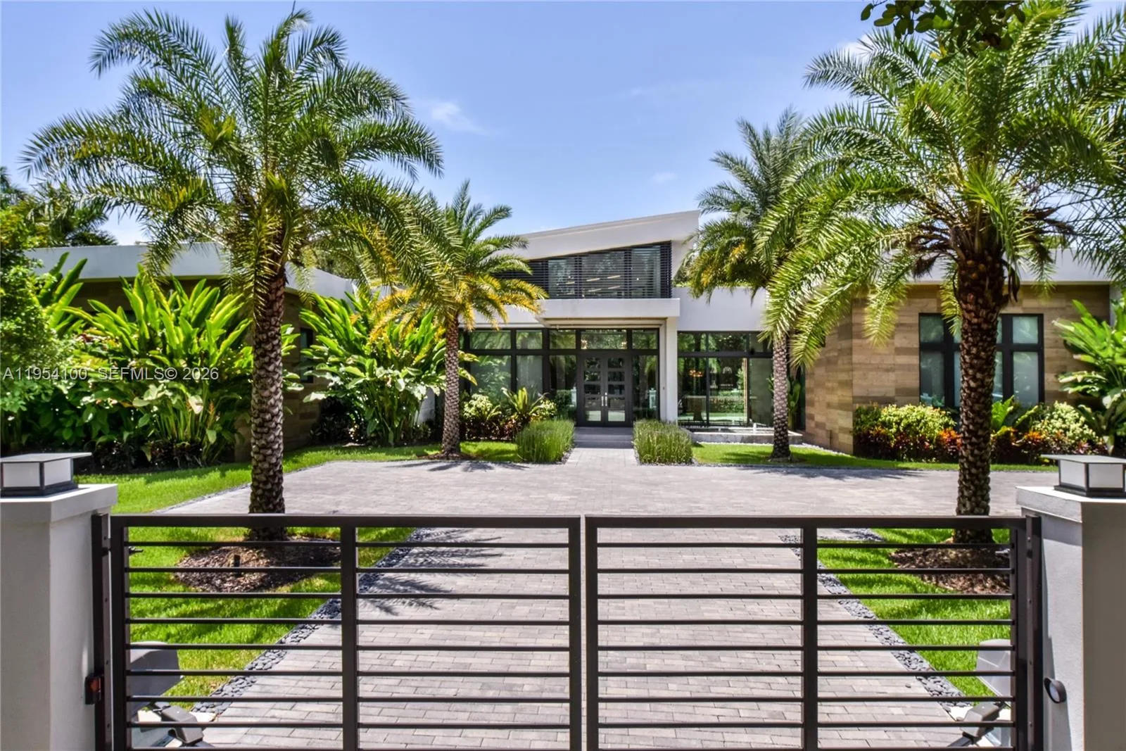 11050 SW 69th Ave, Pinecrest, FL 33156 photo 2