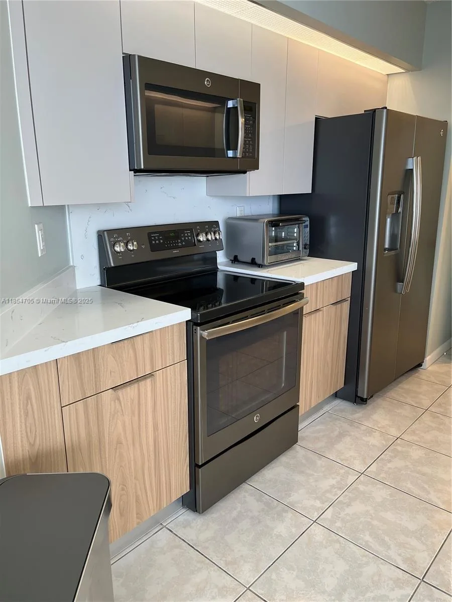 16485 Collins Ave # 2538, Sunny Isles Beach, FL 33160 photo 8