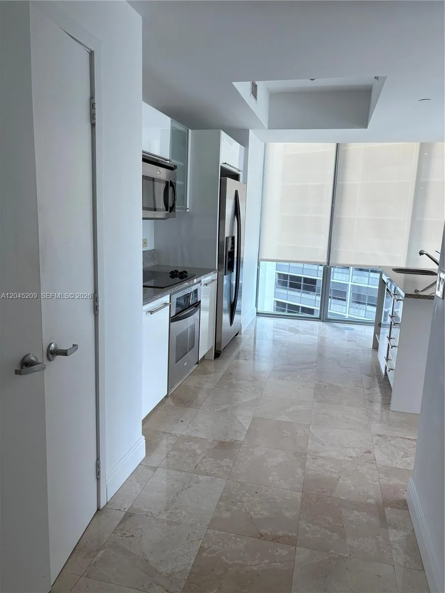888 Biscayne Blvd # 712, Miami, FL 33132 photo 3
