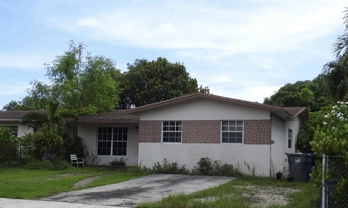 5620 SW 37TH Street, West Park, FL 33023
