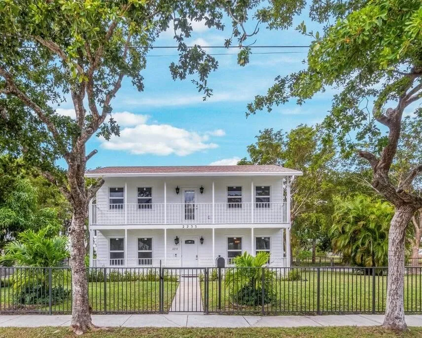 2233 Dock Street, West Palm Beach, FL 33401 photo 2