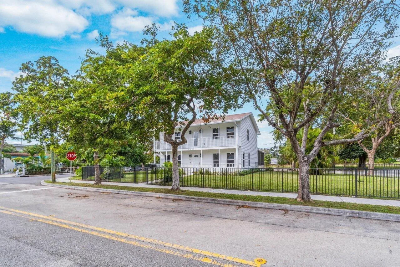 2233 Dock Street, West Palm Beach, FL 33401 photo 4