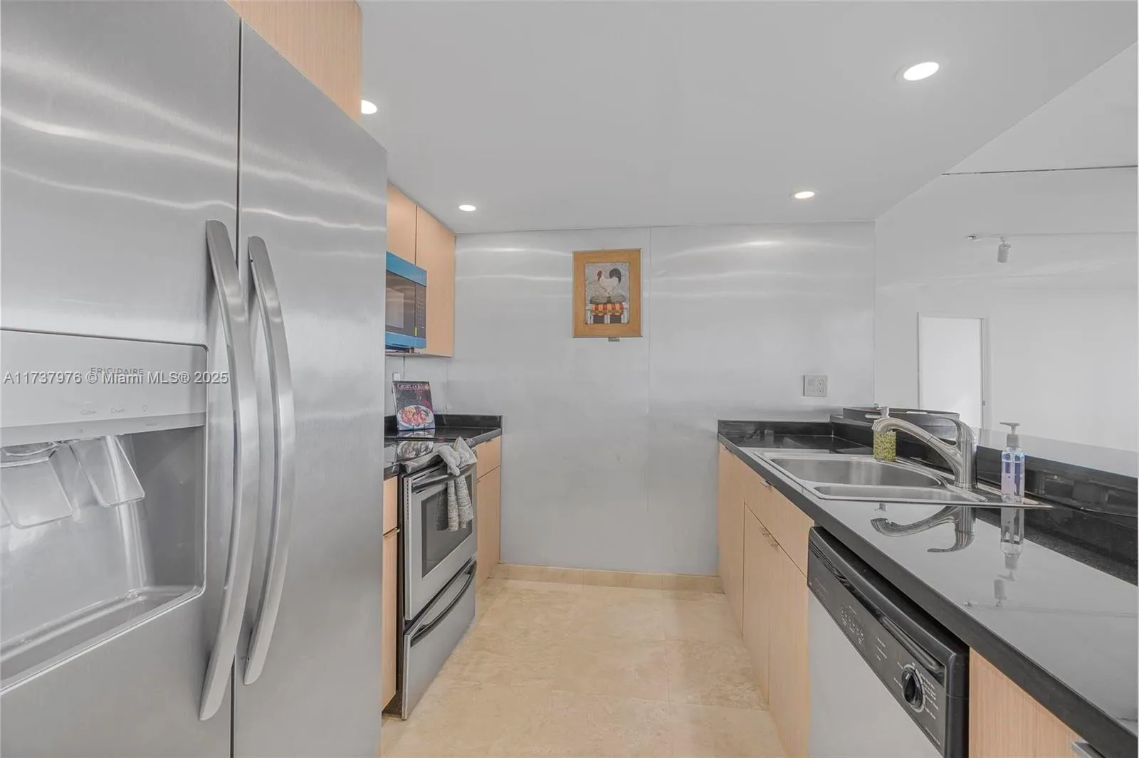 600 NE 36th St # 414, Miami, FL 33137 photo 8