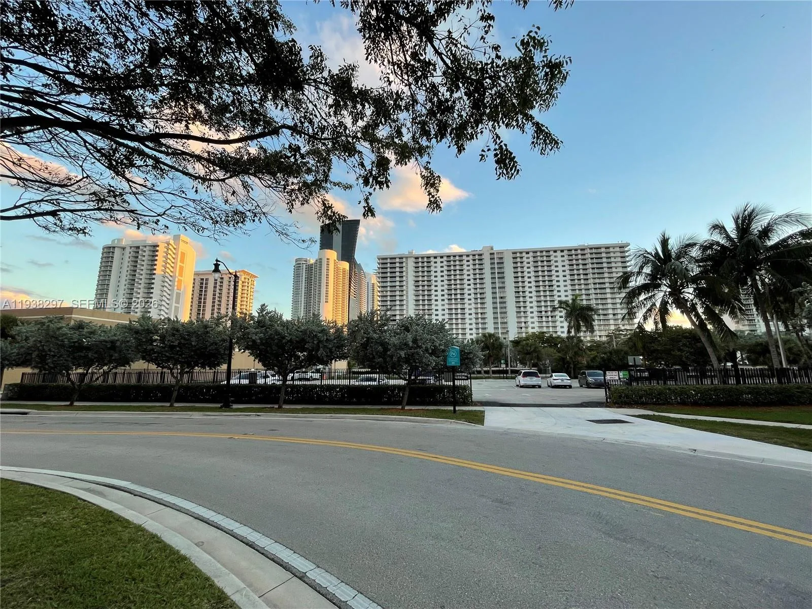 210 174th St # 305, Sunny Isles Beach, FL 33160