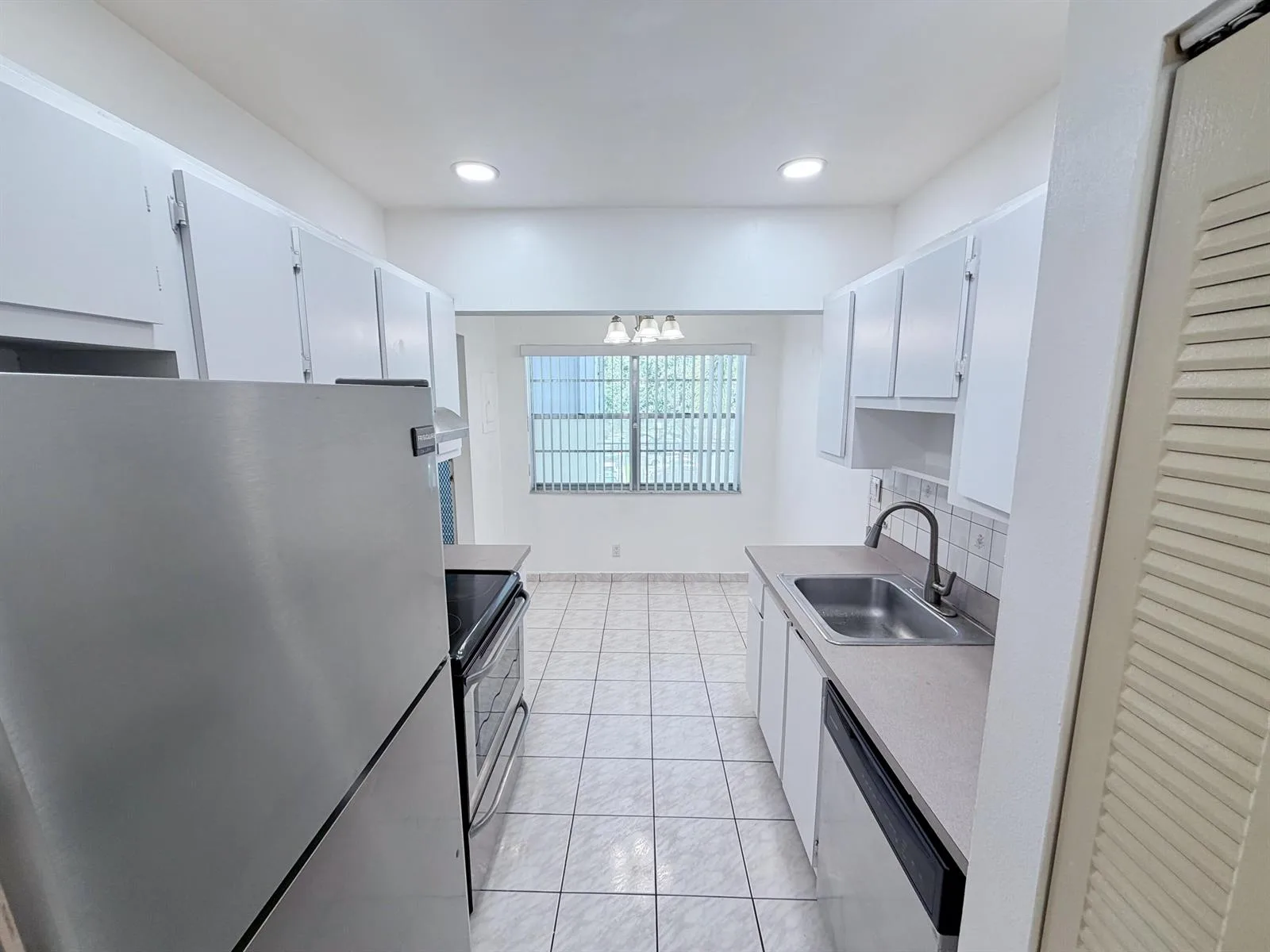 8405 NW 61st Street # D305, Tamarac, FL 33321 photo 5