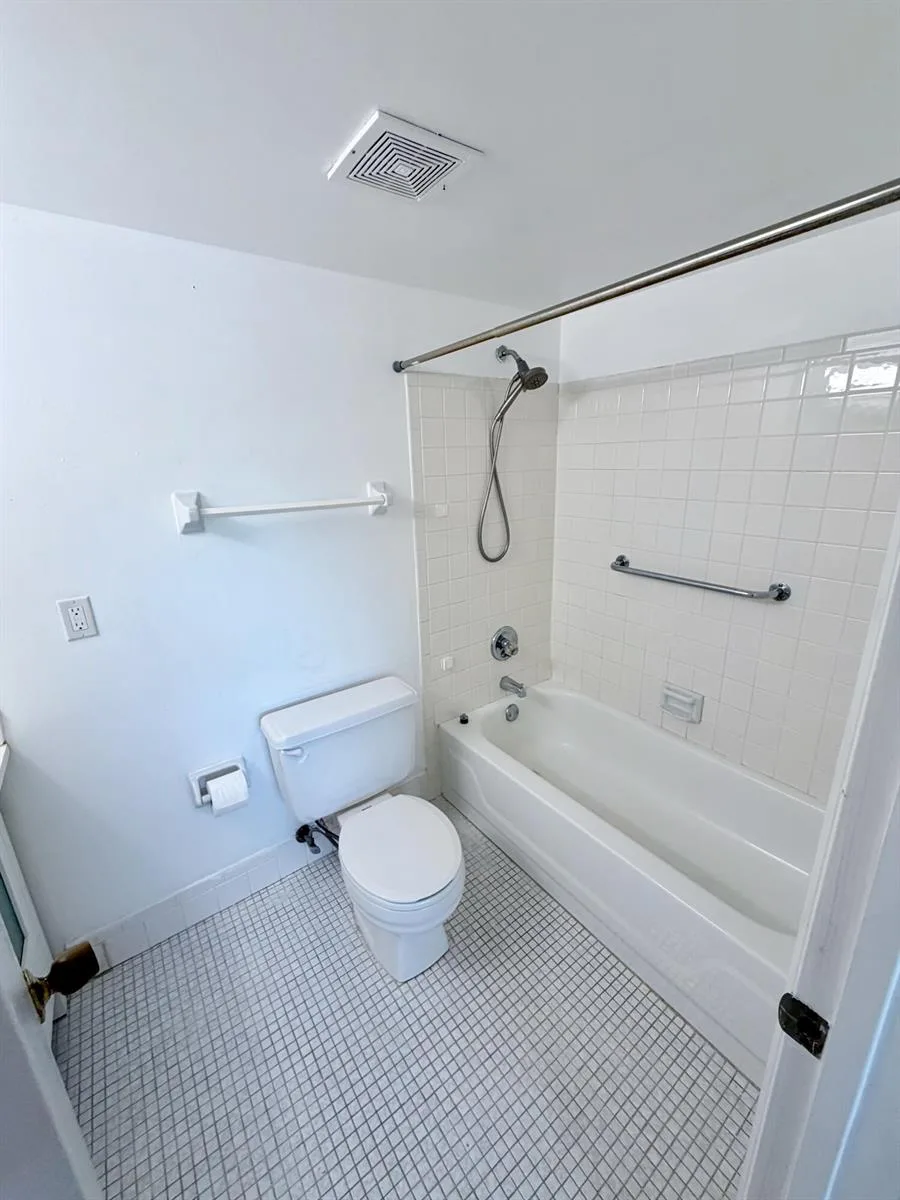 8405 NW 61st Street # D305, Tamarac, FL 33321 photo 6
