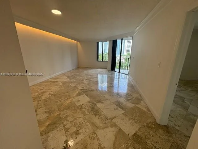 520 Brickell Key Dr # A712, Miami, FL 33131