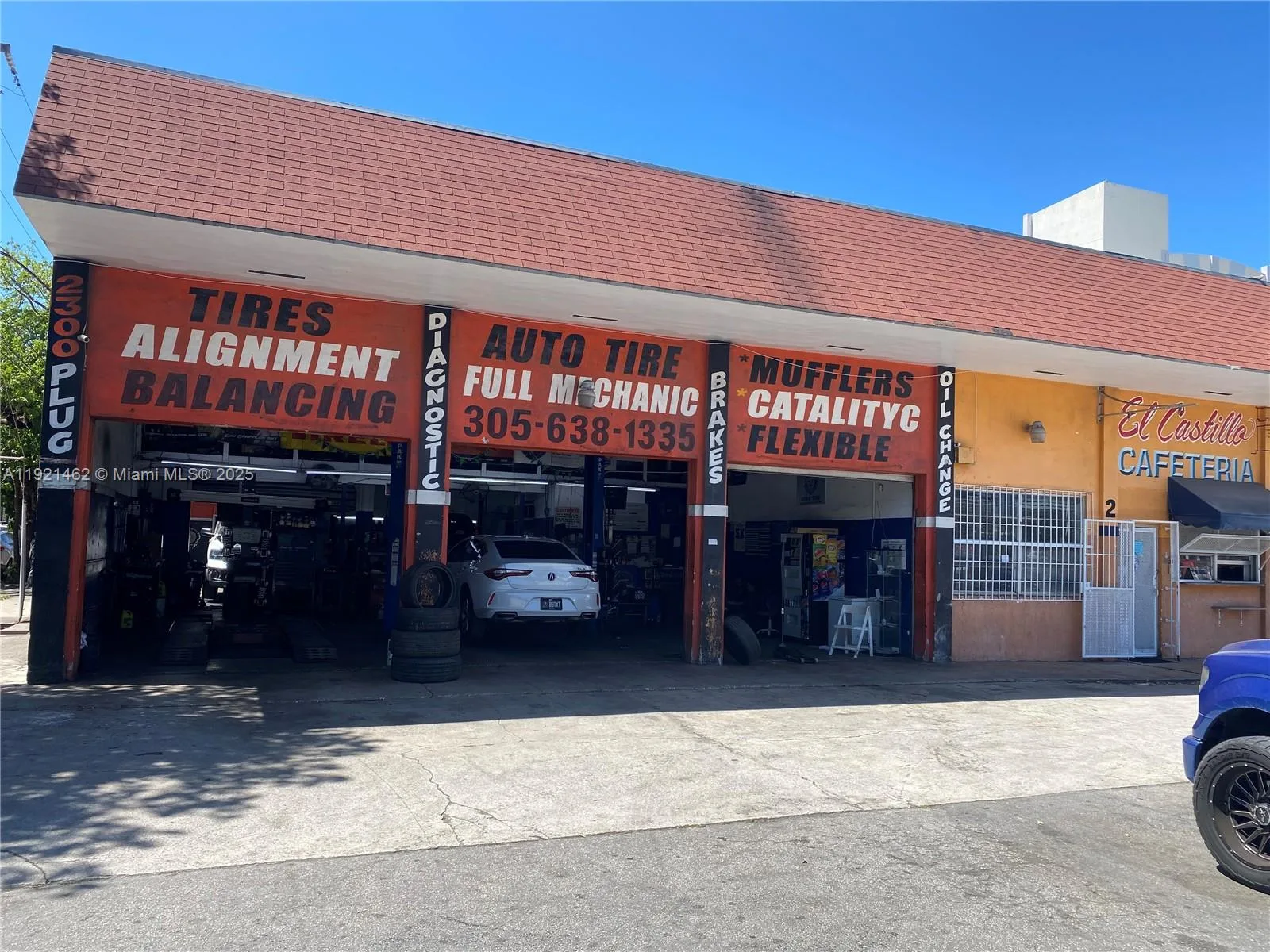 2300 NW 17th St, Miami, FL 33142