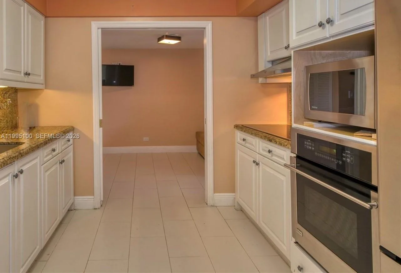 1800 NE 114th St # 401, Miami, FL 33181 photo 3