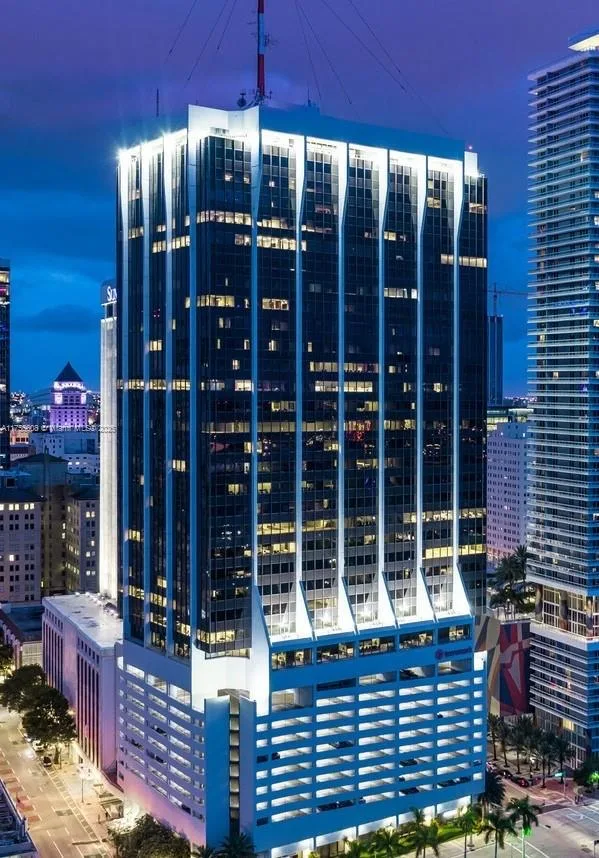 2 S Biscayne Blvd # 3200, Miami, FL 33131