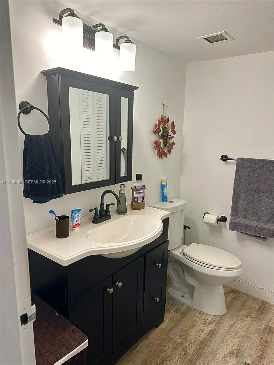 13499 Biscayne Blvd # 1013, North Miami, FL 33181 photo 10