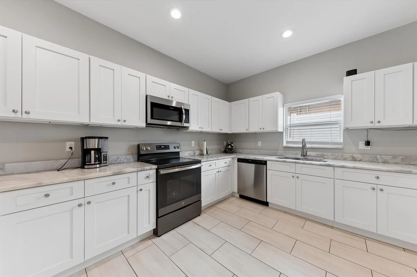 525 NW 12th Avenue, Boynton Beach, FL 33435 photo 7