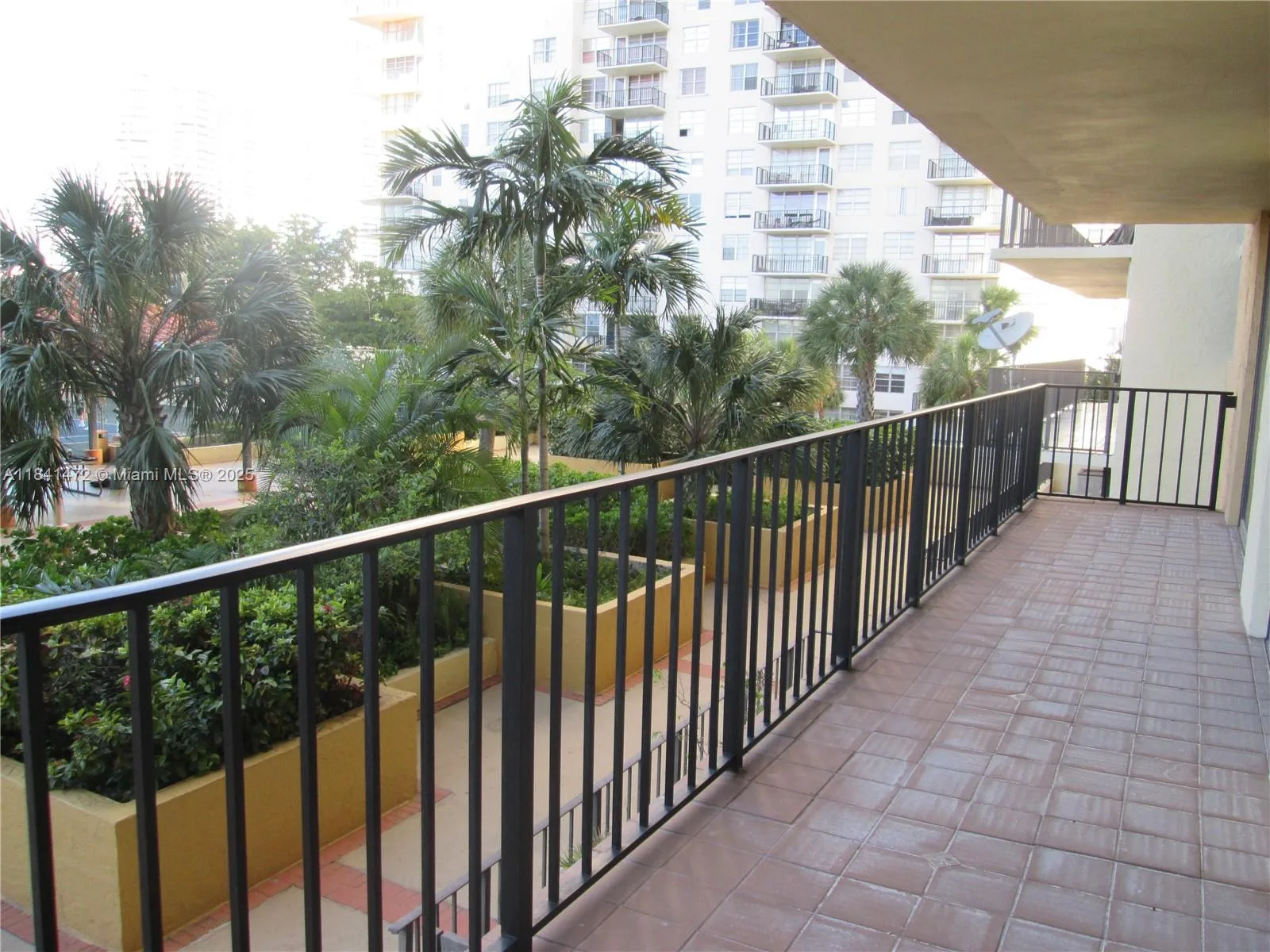 290 174th St # 408, Sunny Isles Beach, FL 33160
