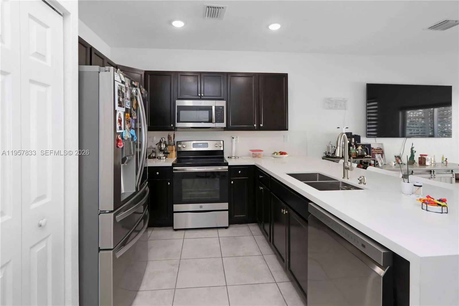 10628 W 33rd Way, Hialeah, FL 33018 photo 5