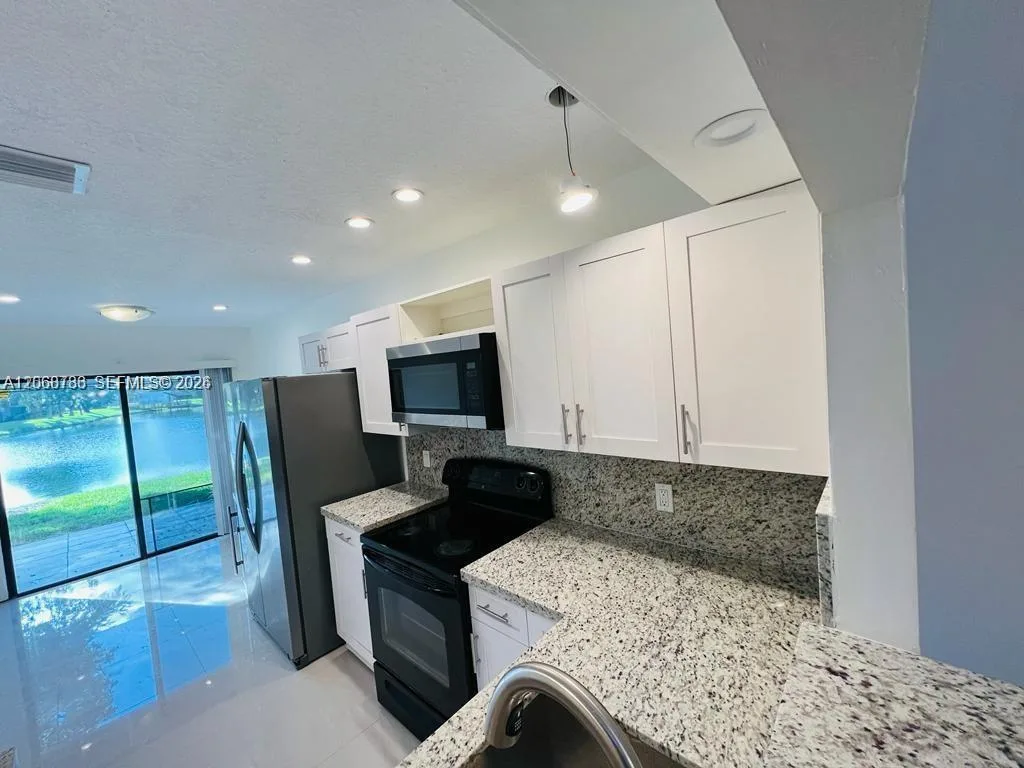 4157 SW 85th Ave # 3, Davie, FL 33328 photo 2