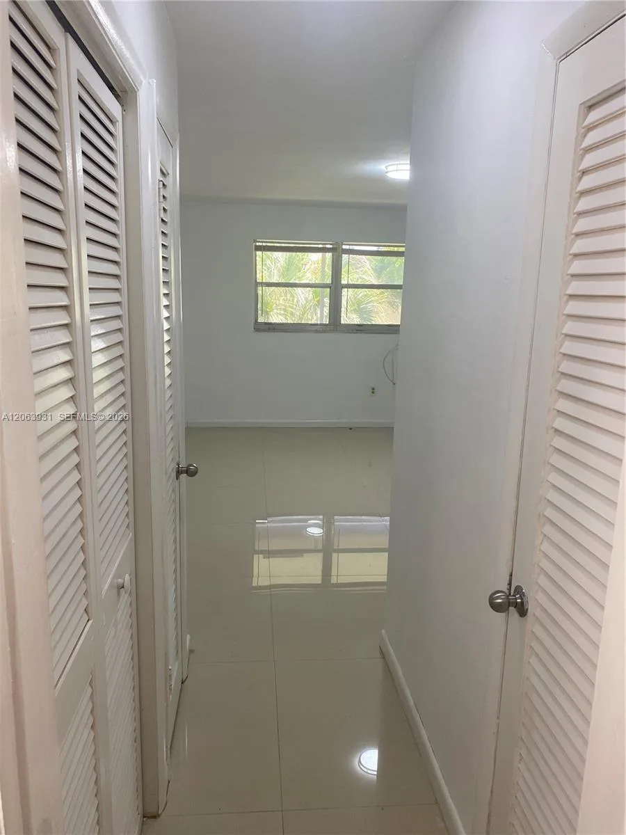 1550 NE 191st St # 309, Miami, FL 33179 photo 2
